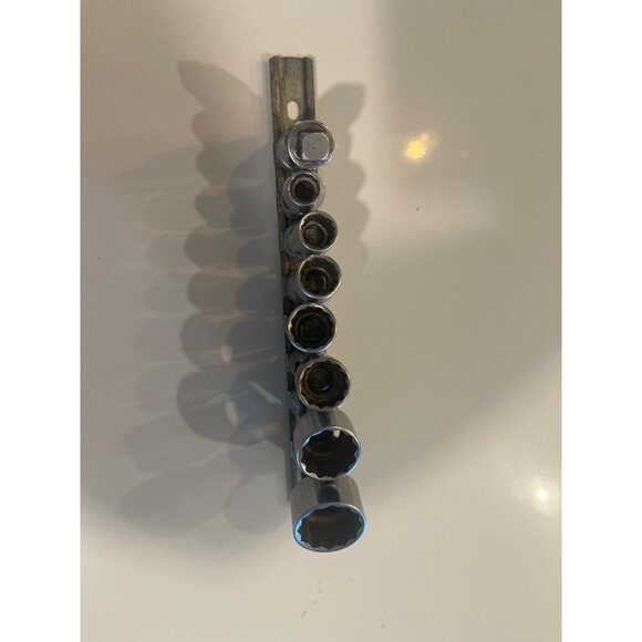 Snap-On 8-Piece Swivel Socket Set 3/8" Drive Metric Sizes 10mm-19mm Chrome Finis - Picture 4 of 5